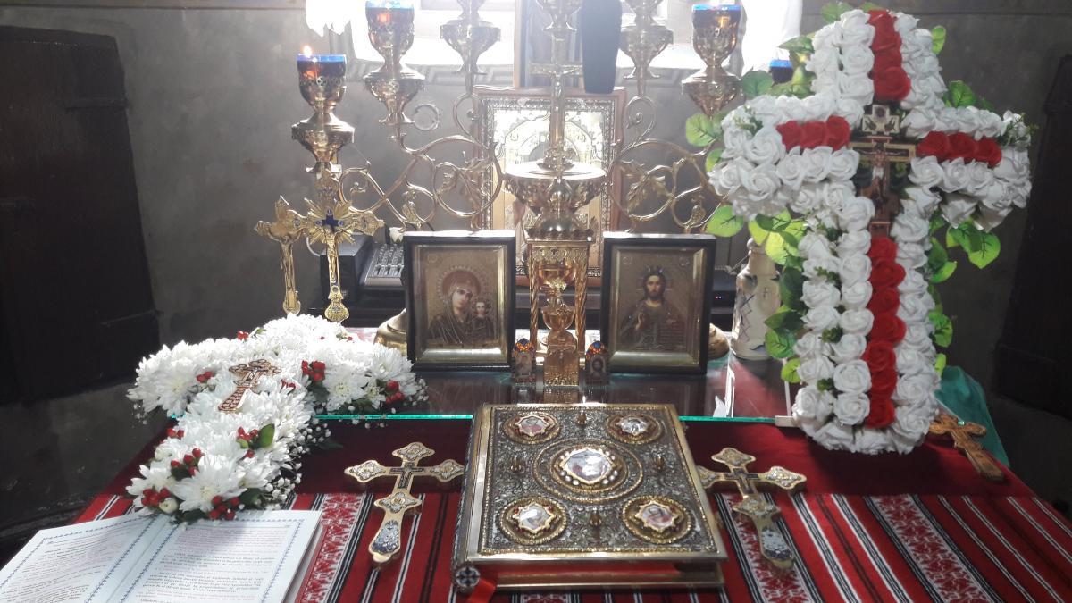 biserica_hermeziu_sarbatoarea_inaltarii_sfintei_cruci